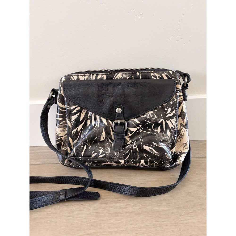 Patricia Nash Avellino Crossbody Bag in Sunflower Print